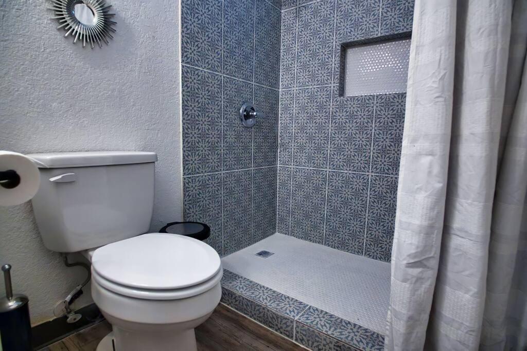 Chic & Cozy 2 Bedroom - 1 Bathroom - Rated Best Eagle Pass Luaran gambar