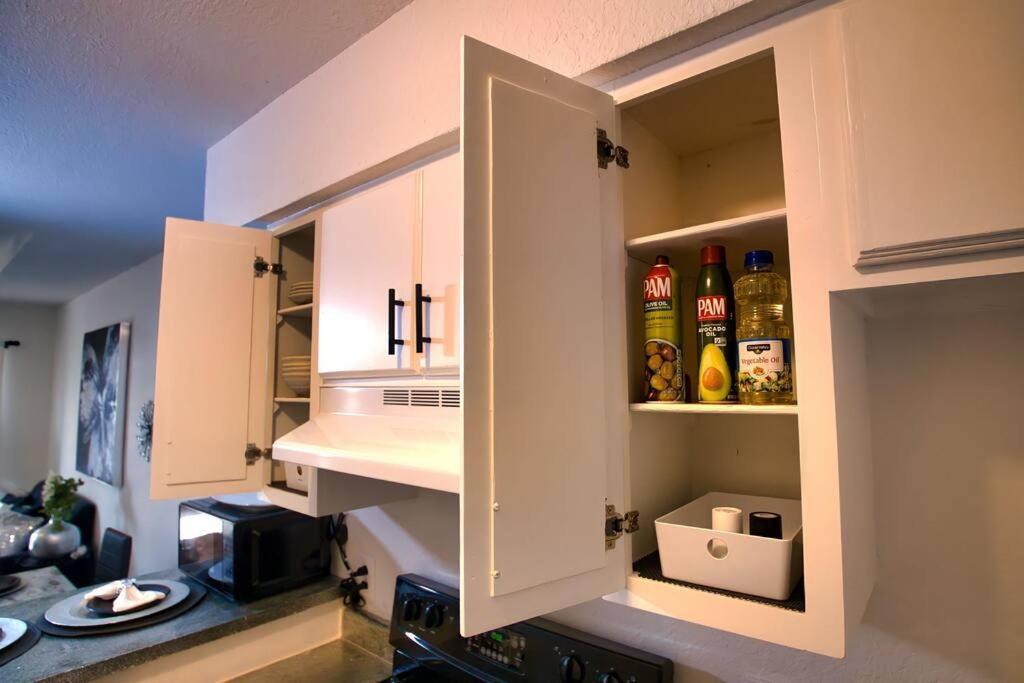 Chic & Cozy 2 Bedroom - 1 Bathroom - Rated Best Eagle Pass Luaran gambar